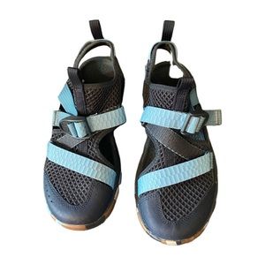 Chaco Odyssey Navy Closed Toe Sandals Size 6